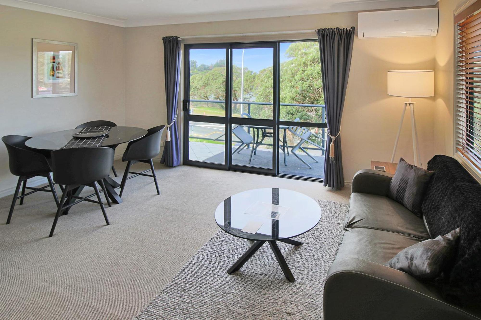 Whangaparaoa Lodge Eksteriør billede